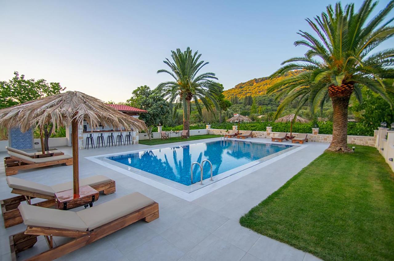 Zissis Villa & Pool 5Min Drive To Beach Kato Yerakarion Exterior photo